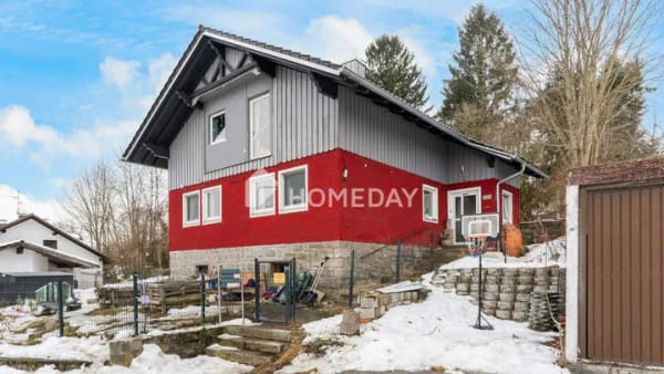 Immobilie in Breitenberg - Viel Platz für Ideen - gepflegtes Familiennest mit Garten, Kamin und moderner Heiztechnik - Bild 0