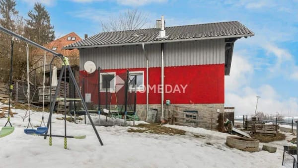 Immobilie in Breitenberg - Viel Platz für Ideen - gepflegtes Familiennest mit Garten, Kamin und moderner Heiztechnik - Bild 1