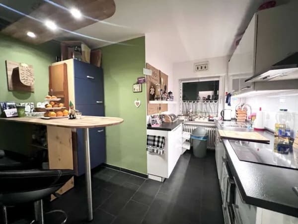 Immobilie in Wiesbaden - Wohnen mit Komfort: 3-Zimmer-Wohnung mit Balkon und gemeinschaftlichem Pool - Bild 3