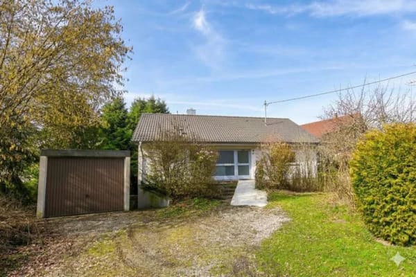 Immobilie in Ostrach - Bungalow mit Garten zentral gelegen im Zentrum von Ostrach - Bild 0
