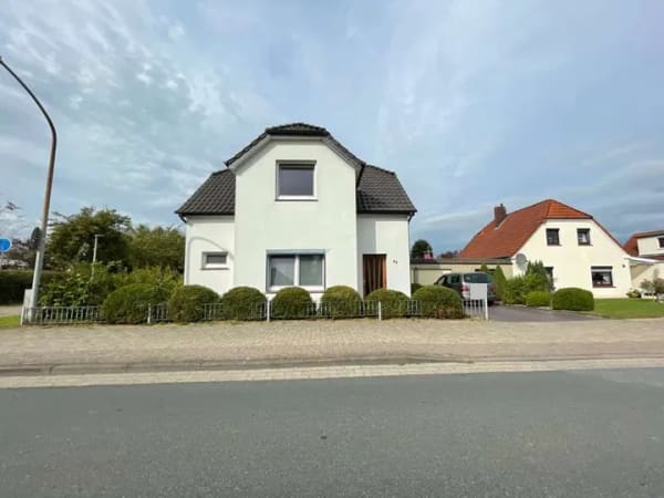 Immobilie in Brake - Charmantes Einfamilienhaus in der Zwangsversteigerung! - Bild 0