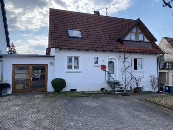 Immobilie in Spaichingen - Gepflegtes Ein- bis Zweifamilienhaus in ruhiger Wohnlage von Spaichingen - Bild 0