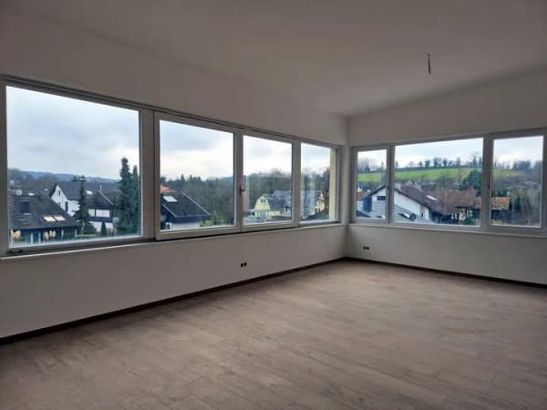 Immobilie in Rauenberg - Seltene Gelegenheit: Design-Maisonette mit Panorama-Wohnzimmer - Bild 1