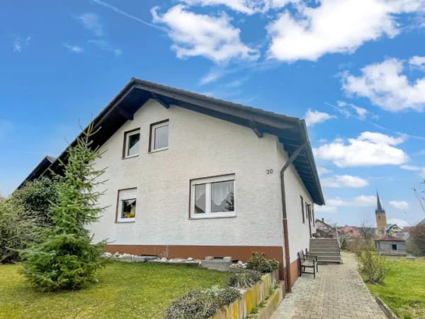 Immobilie in Strullendorf - Vielseitiges Raumwunder mit riesigem Garten – Ihr neues Zuhause in Mistendorf - Bild 0