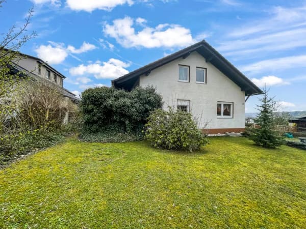 Immobilie in Strullendorf - Vielseitiges Raumwunder mit riesigem Garten – Ihr neues Zuhause in Mistendorf - Bild 2