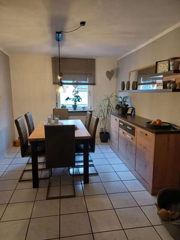 Immobilie in Kreuzau - ***Großzügiges Einfamilienhaus mit zusätzlichem Bauland, Pool und vielseitigen Nutzungsmöglichkeiten - Bild 2
