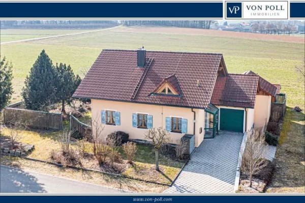 Immobilie in Schönthal - Großzügiges Zuhause mit umzäunten Gartengrundstück und vielseitigem Studio - Bild 0