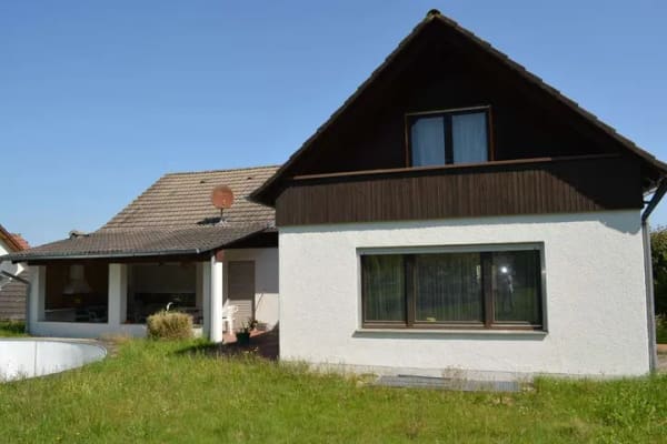 Immobilie in Dasing - Familienglück im Grünen: Großzügiges Eigenheim mit Gartenparadies - Bild 1