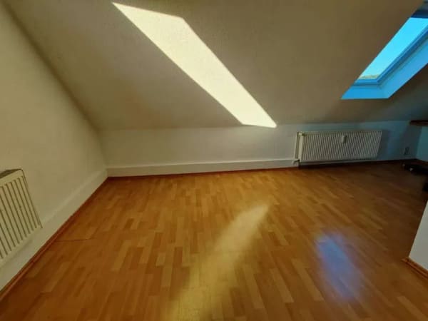 Immobilie in Pfinztal - 2 Zimmer Wohnung Dachgeschoss in Berghausen - Bild 1