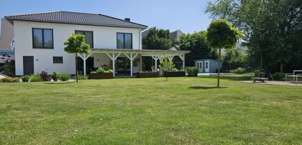Immobilie in Stadtilm - Exklusive Stadtvilla mit Pool und großem Garten - Bild 0