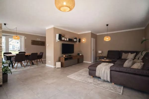 Immobilie in Stadtilm - Exklusive Stadtvilla mit Pool und großem Garten - Bild 4