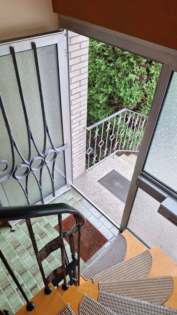 Immobilie in Lehre - Preis reduziert - Viel Platz - 2 Familienhaus + Vollkeller und Garage - Bild 1