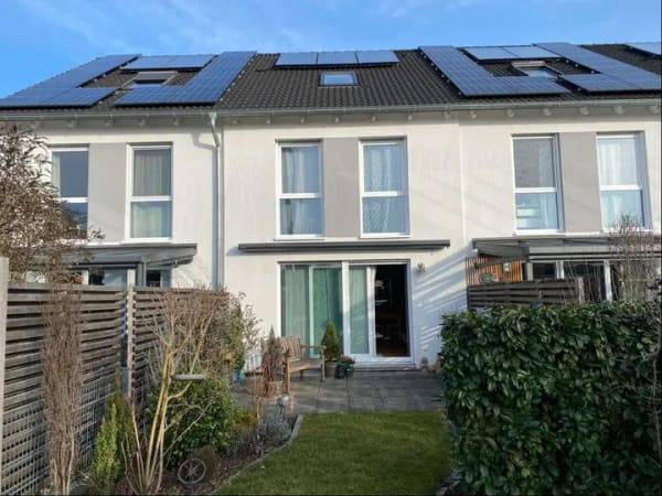 Immobilie in Unterensingen - Neuwertiges Reihenhaus für die Familie
 - Bild 0