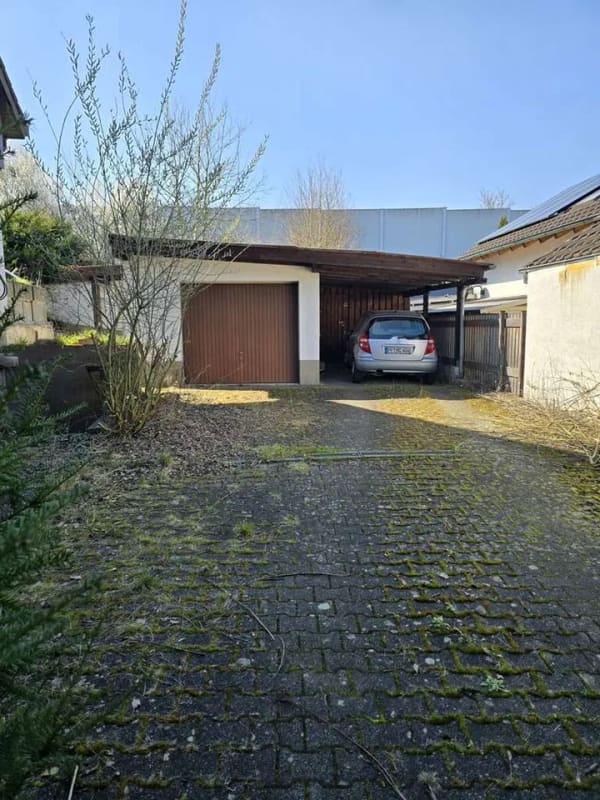 Immobilie in Gondelsheim - Gondelsheim: Freistehendes Einfamilienhaus mit ELW, Doppelgarage, Werkstatt, großer Garten, Terrasse - Bild 3