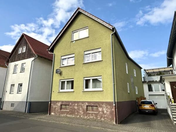 Immobilie in Buseck - Einfamilienhaus im Ortskern von Alten-Buseck - Bild 1