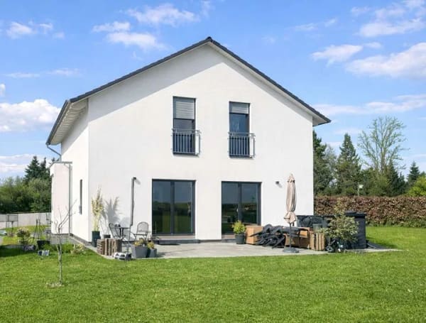 Immobilie in Nordwestuckermark - Exklusives Energieeffizienzhaus (KfW 55) – Neubau 2022 mit großzügigem Grundstück & Nebengelass - Bild 0