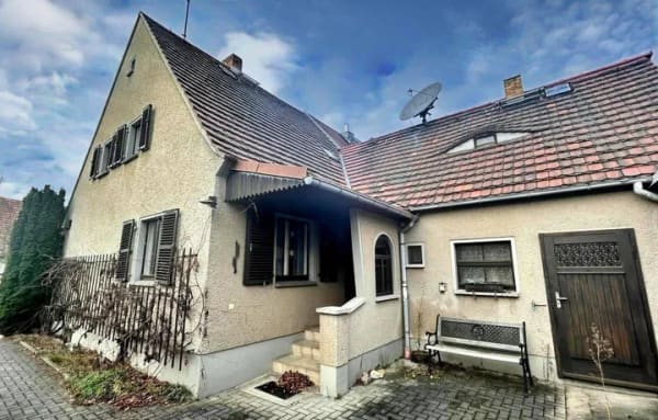 Immobilie in Weinböhla - Viel Platz für Ihre Visionen - Bild 0