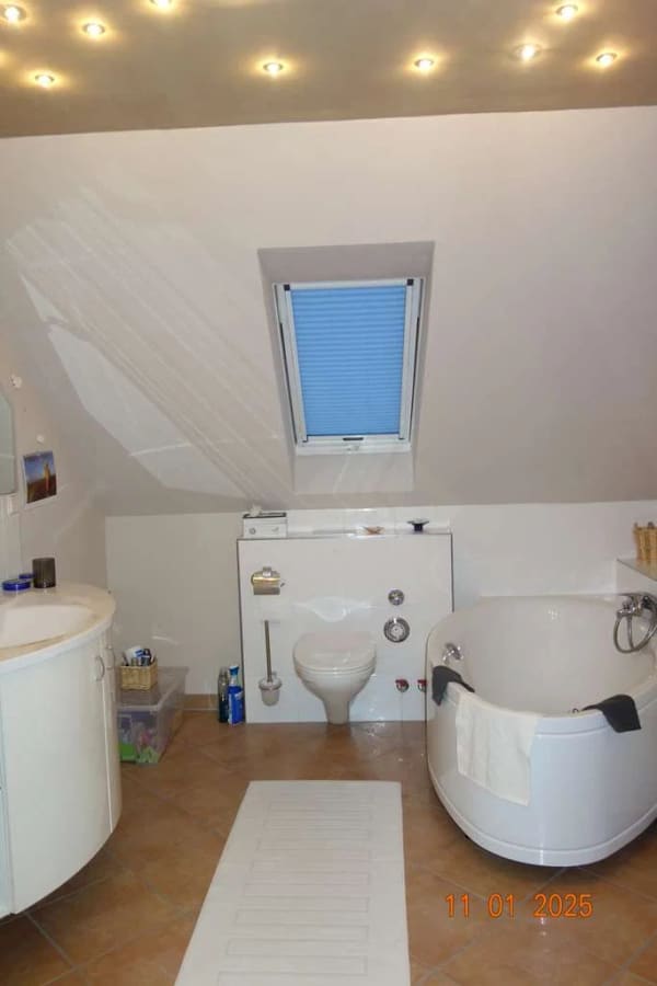 Immobilie in Seelze - Dachgeschosswohnung mit Charme und Chic - Bild 1