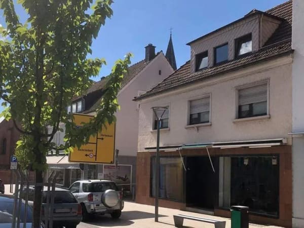 Immobilie in Bexbach - Top-7,5 Prozent Renditeobjekt im Zentrum von Bexbach: 1 Gewerbe-, 2 Wohn-, 1 Grün- und 1 Plus-Fläche - Bild 0