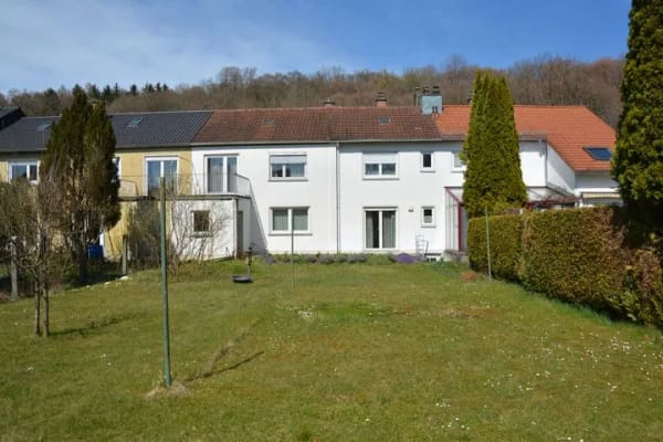 Immobilie in Illertissen - Reihenhaus mit großem Garten, zentrumsnah in Illertissen, PROVISIONFREI - Bild 0