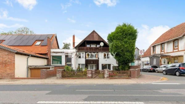 Immobilie in Hohenhameln - Großzügiges Einfamilienhaus mit charmantem Charakter und viel Platz für die Familie - Bild 0