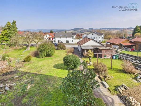 Immobilie in Hunderdorf - Ein neues Zuhause - heute, morgen und für die Zukunft - ZFH mit Potential in Hunderdorf - Bild 0