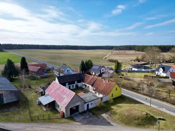 Immobilie in Nuthe-Urstromtal - Nuthe-Urstromtal: Kleiner, immer instandgehaltener Vierseithof mit Nebengelass für alle Zwecke - Bild 0
