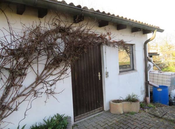 Immobilie in Bamberg - BAMBERG-NÄHE WUNDERBURG: 1-ZIMMER-WOHNUNG+SEP. KÜCHE MIT FENSTER+BAD MIT BADEWANNE FÜR 119.000,-EURO - Bild 2