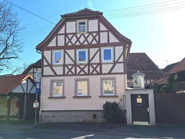 Immobilie in Bad Königshofen im Grabfeld - Liebhaberstück!!!  Drei Seiten Hof !! - Bild 0