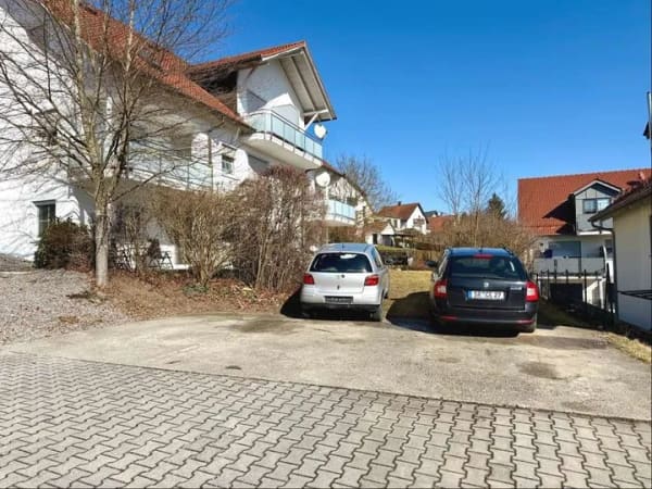 Immobilie in Mallersdorf-Pfaffenberg - Gepflegte Terrassenwohnung in kleiner Wohnanlage - Bild 2
