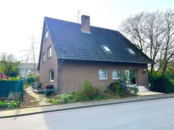 Immobilie in Grefrath - Freistehendes Einfamilienhaus mit großem Grundstück  in ruhiger Wohnlage von Grefrath - Bild 0