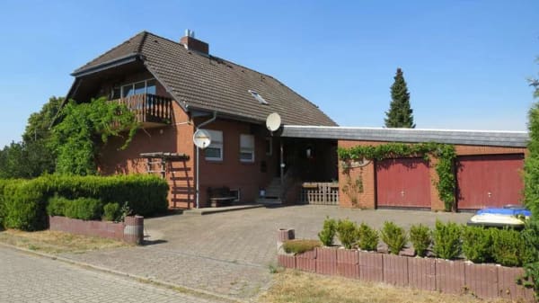 Immobilie in Winsen (Aller) - Im Ortsteil Meißendorf - Einfamilienhaus mit vermieteter Einliegerwohnung - Bild 0
