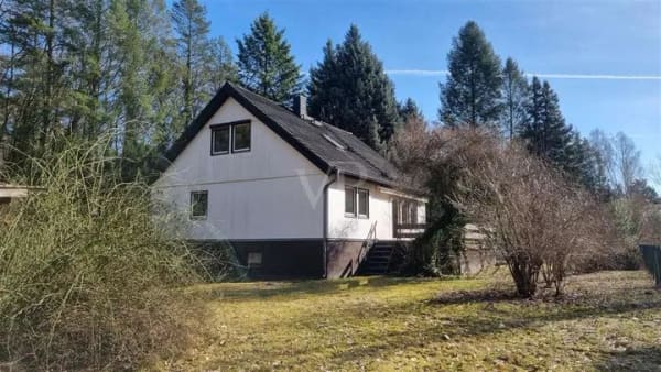 Immobilie in Schorfheide - Naturnah Wohnen - Großes Anwesen
am Waldrand von Groß Schönebeck - Bild 1