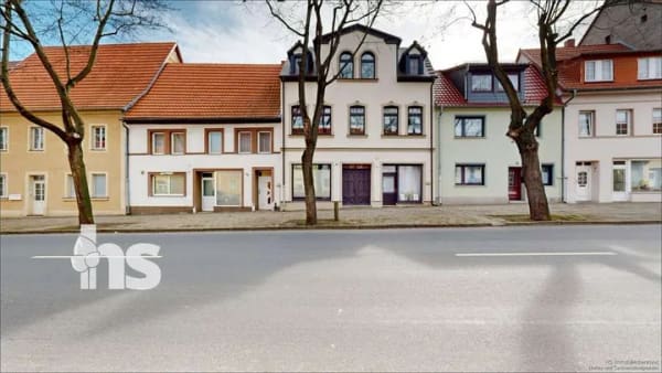 Immobilie in Lutherstadt Eisleben - PROVISIONSFREI: Denkmalgeschütztes Haus in Eisleben – Wohnen & Arbeiten unter einem Dach - Bild 1