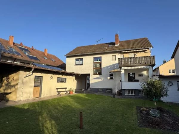Immobilie in Hösbach - Zweifamilienhaus mit Garten und Balkon in Hösbach - Bild 1