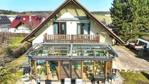 Immobilie in Ammerthal - Attraktives Einfamilienhaus in bester Wohnlage - gepflegt & bezugsbereit - Bild 2