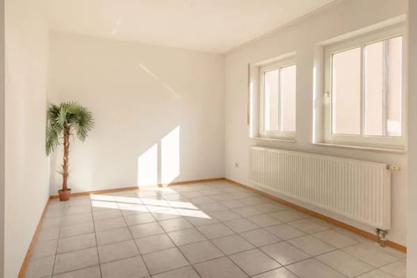Immobilie in Himmelstadt - - Kapitalanleger aufgepasst! Einfamilienhaus inkl. kleiner Gewerbeeinheit in Himmelstadt zvk.- - Bild 3