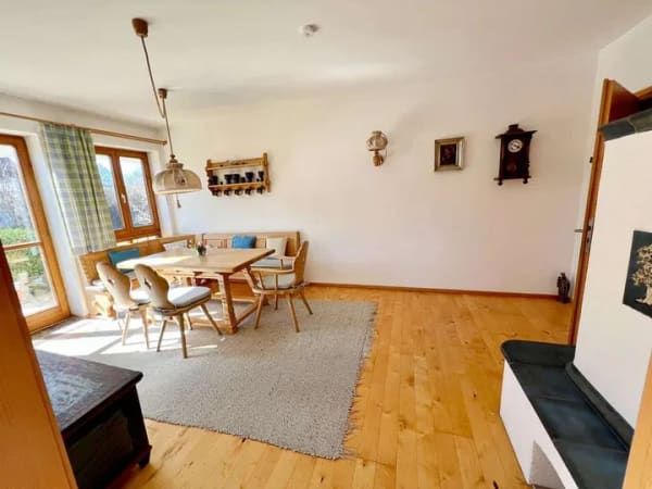Immobilie in Ergoldsbach - Viel Platz zum Wohlfühlen - Einfamilienhaus mit Garten und Wintergarten - Bild 3