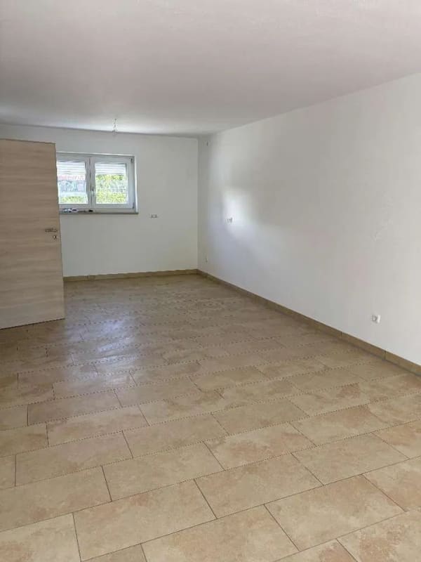 Immobilie in Nandlstadt - Ab sofort frei ! Doppelhaushälfte mit familienfreundlicher Aufteilung u. Doppel-Garage - Bild 4