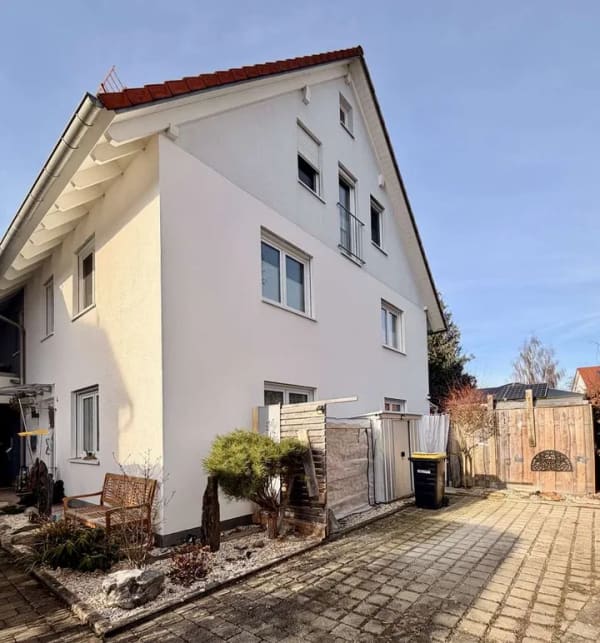 Immobilie in Bergatreute - Reiheneckhaus statt Wohnung: 139 m², Garten, überdachte Terrasse & Tiefgarage - Bild 0
