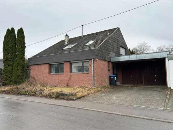 Immobilie in Kirchentellinsfurt - Einfamilienhaus mit 7 Zimmern und Doppelgarage in Kirchentellinsfurt - Bild 1