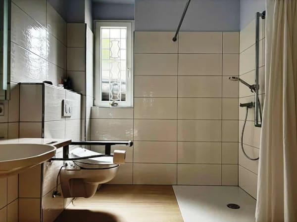 Immobilie in Fröndenberg/Ruhr - Geräumiges Einfamilienhaus mit 7 Zimmern und Garage in Fröndenberg/Ruhr - Bild 1