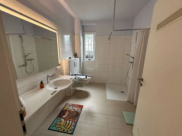 Immobilie in Fröndenberg/Ruhr - Geräumiges Einfamilienhaus mit 7 Zimmern und Garage in Fröndenberg/Ruhr - Bild 2