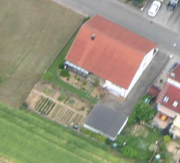 Immobilie in Kraichtal - Großzügiges Mehrgenerationen- oder Einfamilienhaus  mit Wintergarten und unvergleichbarem Ausblick - Bild 2