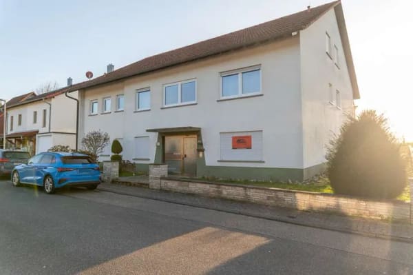 Immobilie in Kraichtal - Großzügiges Mehrgenerationen- oder Einfamilienhaus  mit Wintergarten und unvergleichbarem Ausblick - Bild 3