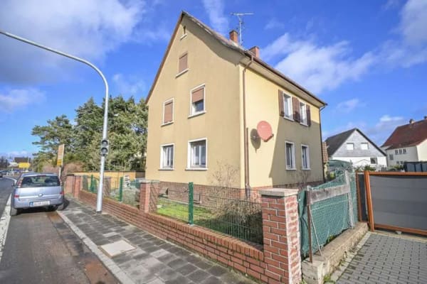 Immobilie in Babenhausen - DIETZ: 2-Familienwohnhaushaus mit ausgebauten Dachgeschoss - Zentrale Lage im Mischgebiet! - Bild 2