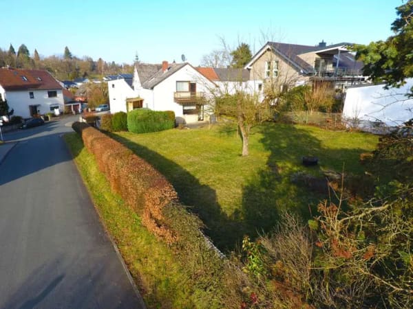 Immobilie in Braunfels - Einfamilienhaus in Bestlage, mit Garage und schönem Garten - Bild 1