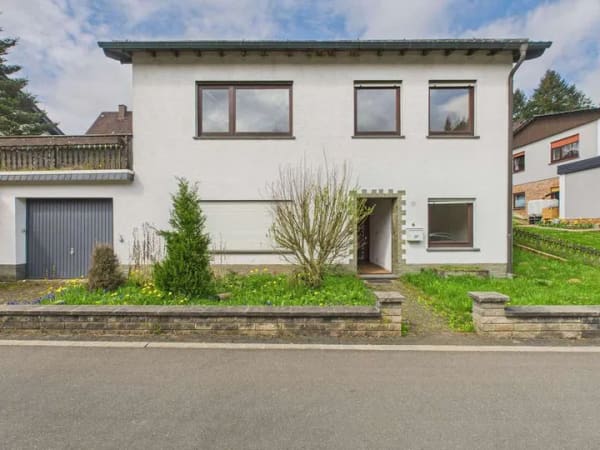 Immobilie in Jünkerath - Saniertes Einfamilienhaus in ruhiger Lage in Jünkerath zu verkaufen, ab dem 31.07.26 frei ! - Bild 2