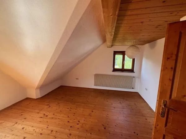 Immobilie in Aldingen - Charmante Doppelhaushälfte mit natürlichem Wohnambiente - Bild 3