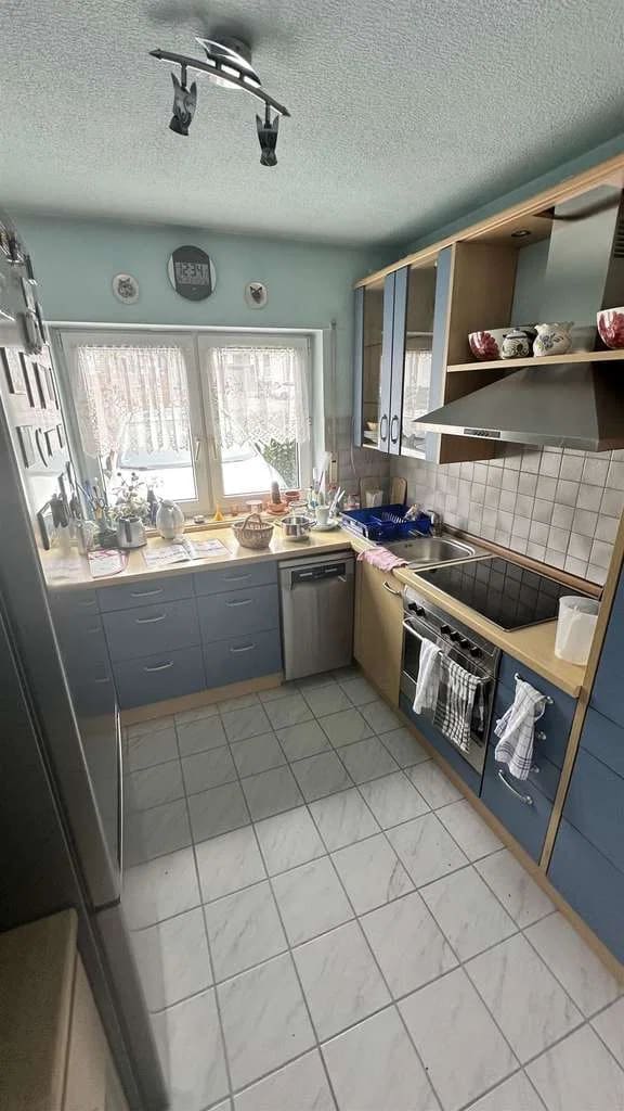 Immobilie in Ingelheim am Rhein - Mayence-Immobilien: Schöne 2 Zimmerwohnung mit Balkon und 1 PKW-Außenstellplatz!! - Bild 2
